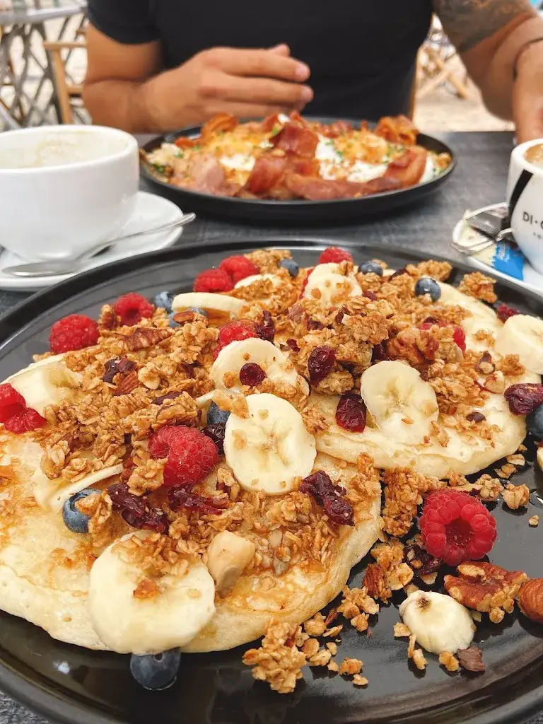 Adolfo Quintana_Quarts coffee kitchen_Agen_review