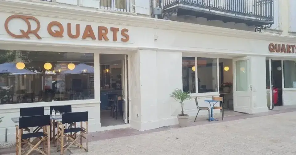 Quarts coffee kitchen Restaurant in Agen