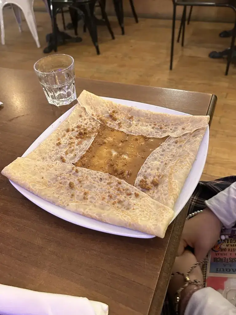 athena T_Le Glacier_Agen_review