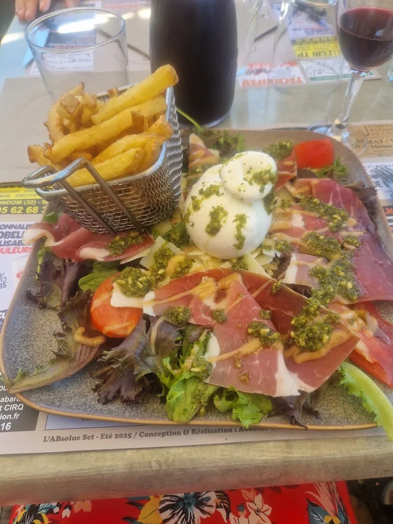 Laeitia Ostanel_Le Bistrot De La Garenne_Passage_review