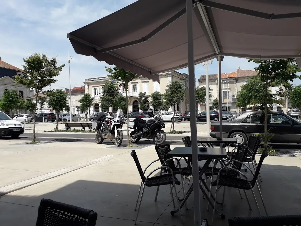 Brasserie Gilou et Déde_Aiguillon_slider_image_1