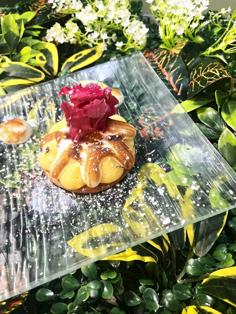 Castle of Lacaze_Aiguillon_slider_image_3