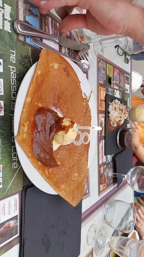 annabel van Dam_La crêperie_Ahun_review