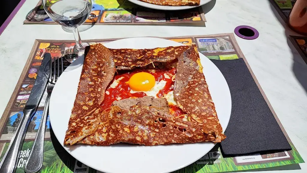 Diederik van Dam_La crêperie_Ahun_review