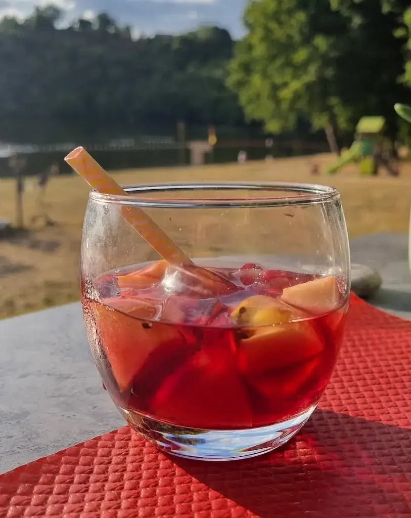 Murielle L_O Z’amis du Lac_Bourg-d'Hem_review