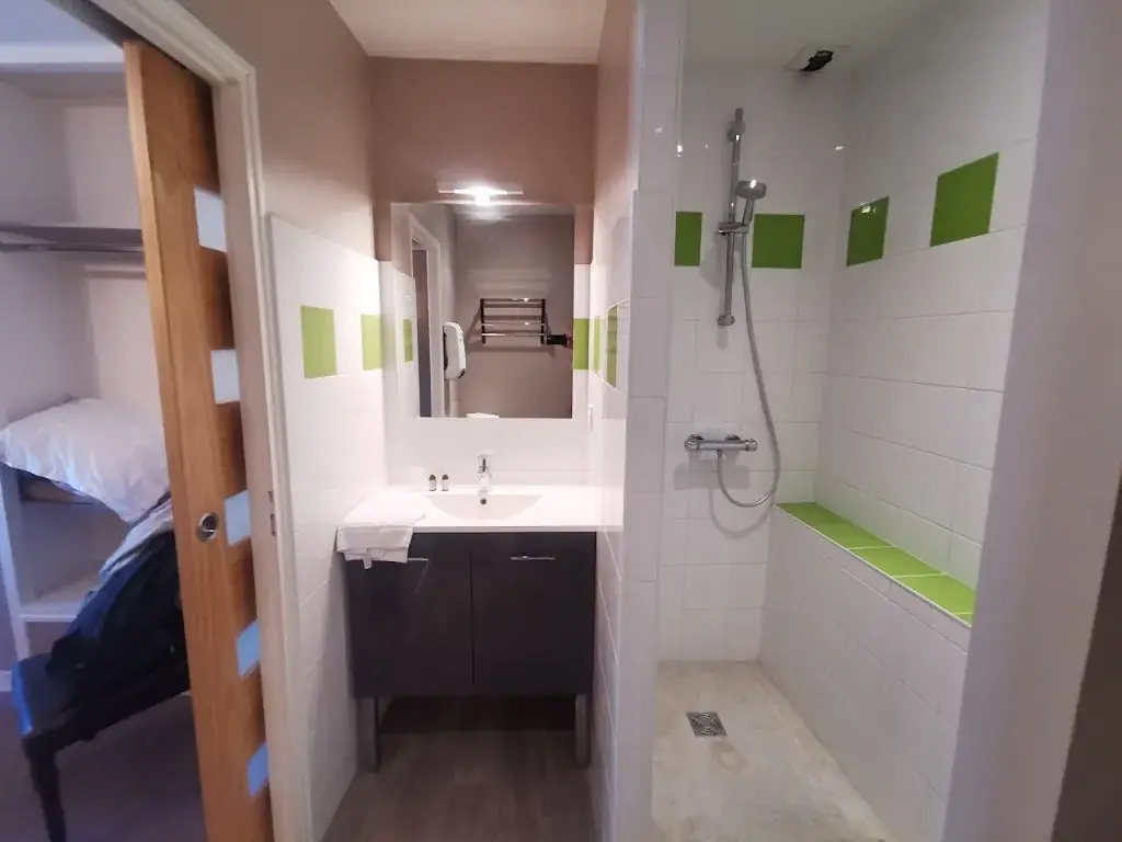 Logis Hôtel Restaurant O'Fun Art_Airvault_slider_image_2