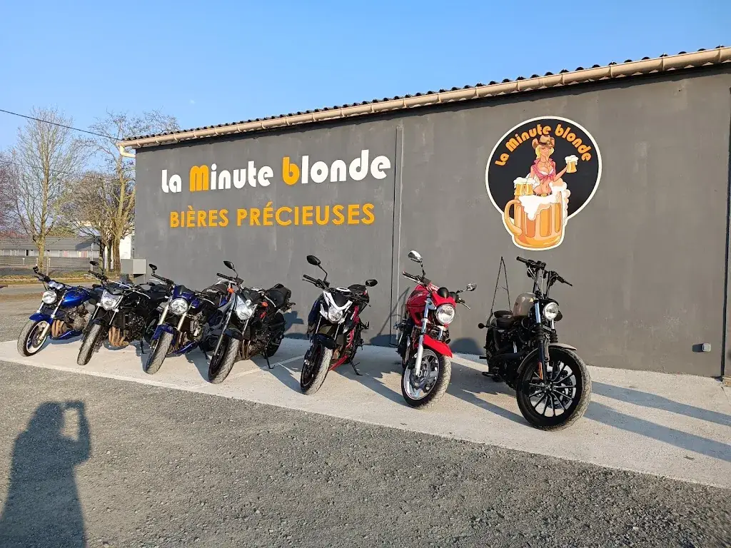 La Minute Blonde Airvault restaurant in Airvault