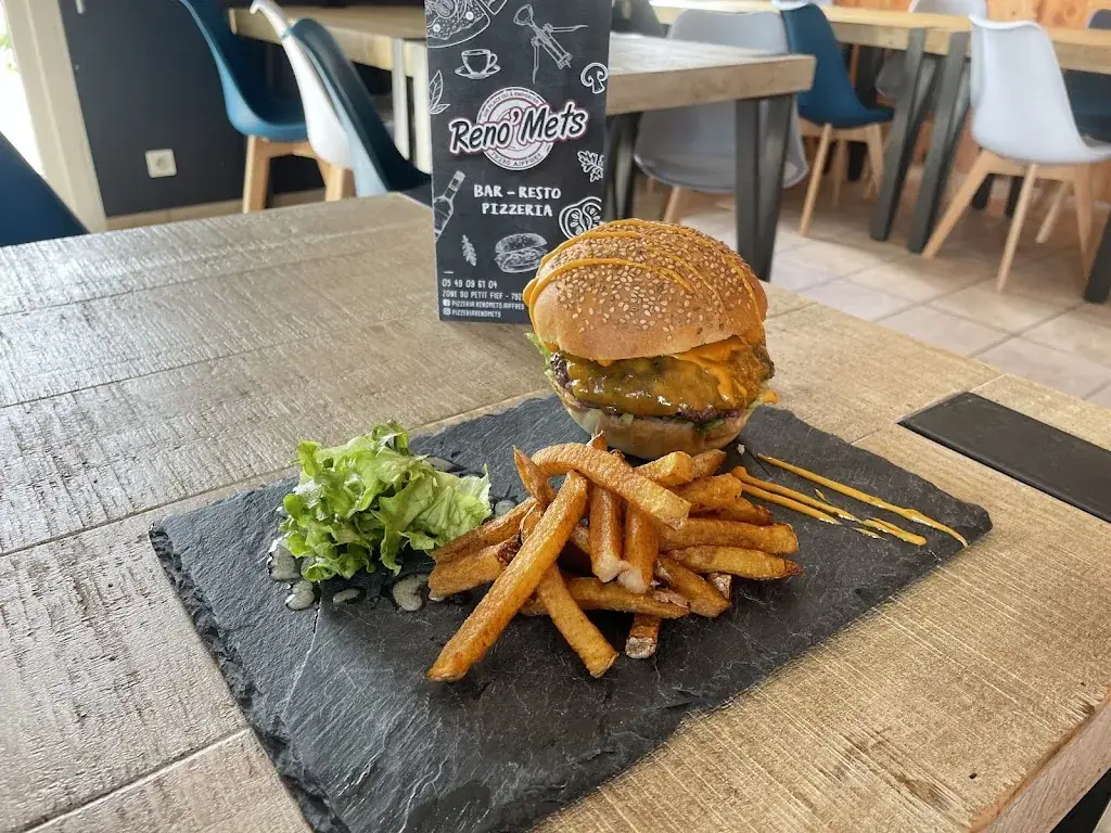 Reno'mets bar resto pizzeria_Aiffres_slider_image_2