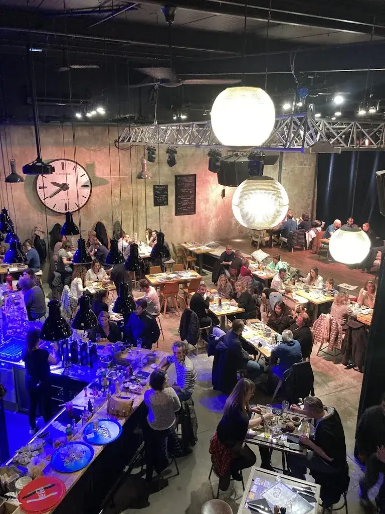 Arnaud Titoy_Hangar_Niort_review