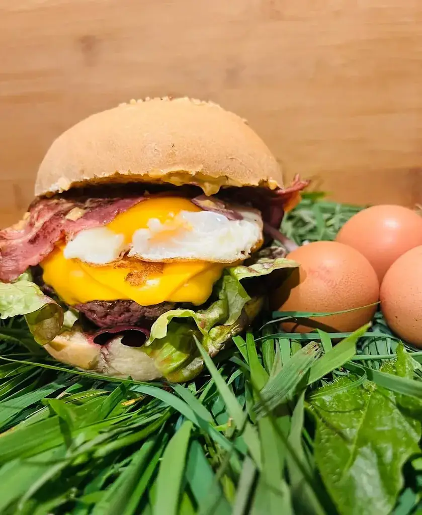 Roule Tonton (David) restaurant in Aiffres