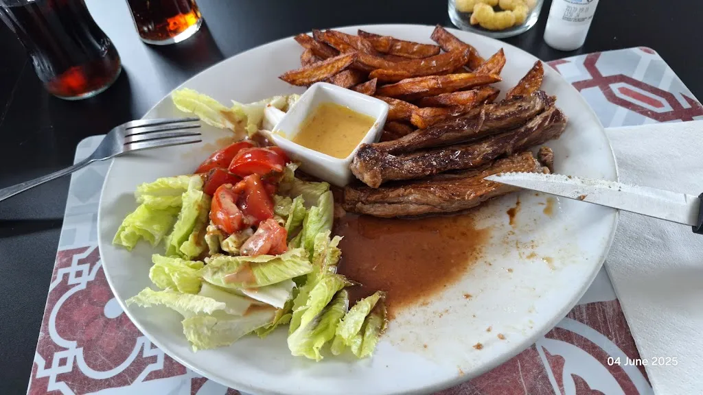 Au P Tit Resto_Niort_slider_image_1