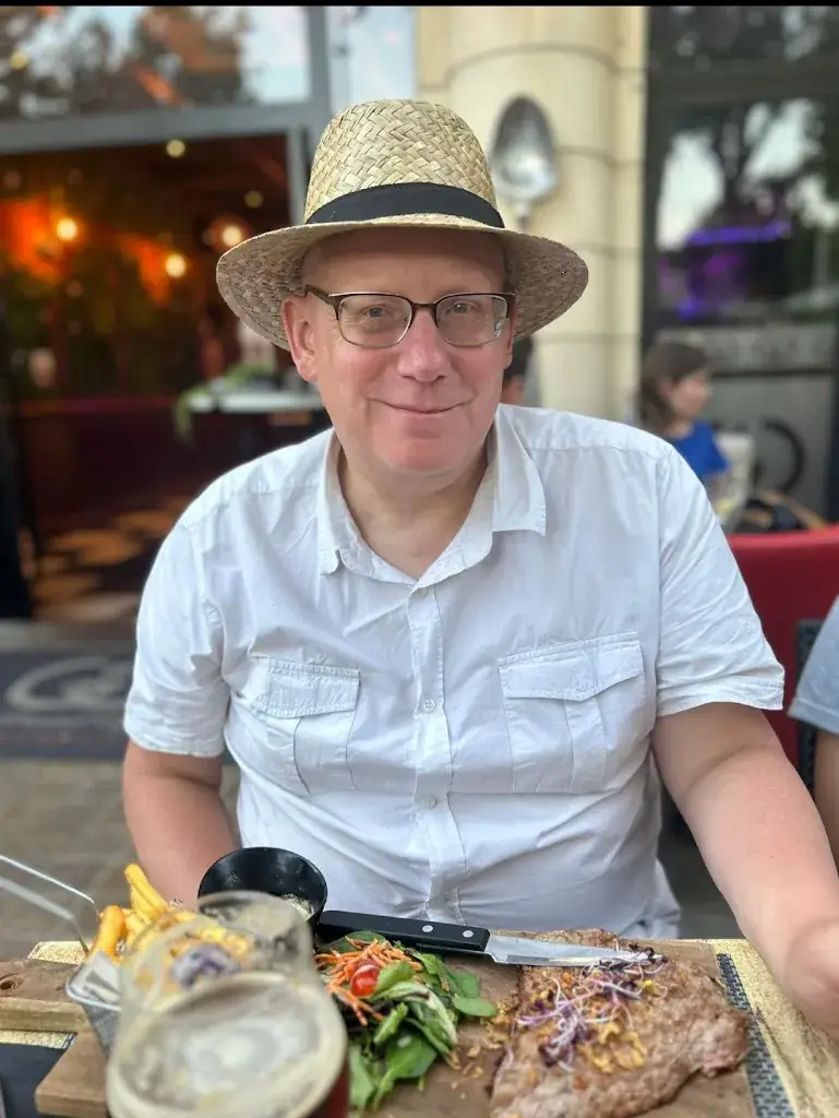 Bea Gowland_LE GRAND CAFE_Niort_review