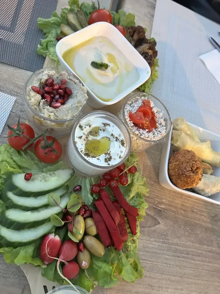 Sophie A_Zaatar - Mezzé @ co_Niort_review