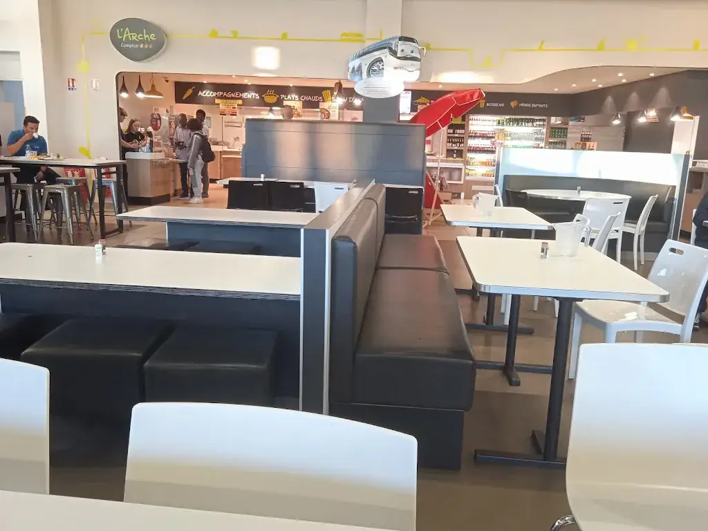 Arche Comptoir restaurant in Vouillé
