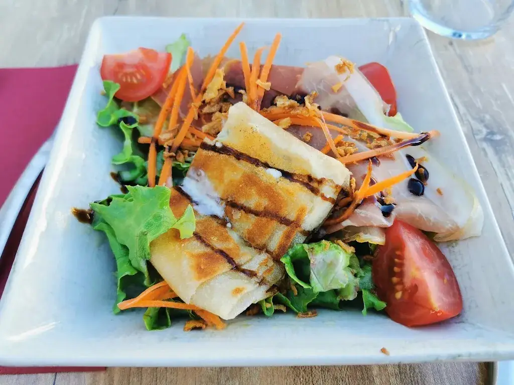 Laly Mona_restaurant les toqués genésiens_Saint-Genest-Malifaux_review