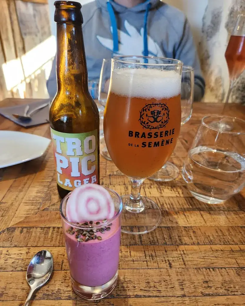 Mélanie Caillol_Le Jardin des 4M_Saint-Régis-du-Coin_review