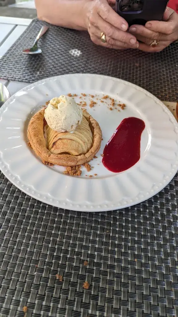 Mike Hess_Auberge du Cheval Blanc_Allassac_review