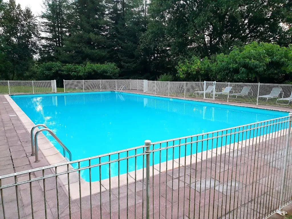 Jani Hauhia_Château de Castel Novel_Varetz_review