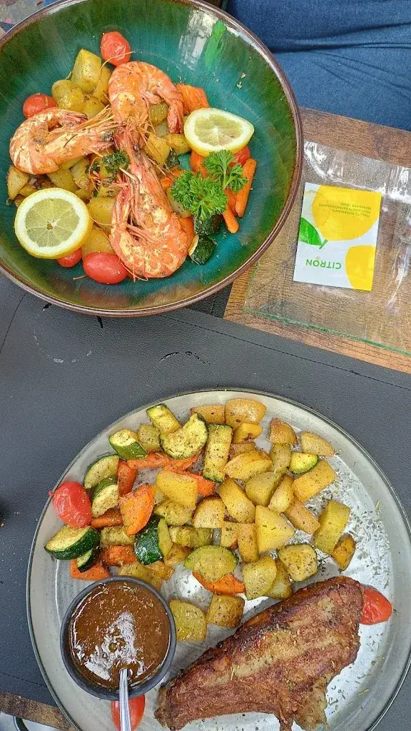 Krishna Jayanthi_Le cadran solaire_Voutezac_review