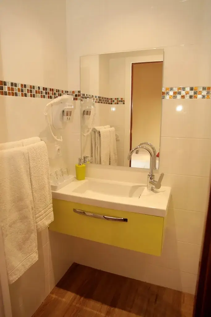 Hôtel-Restaurant des Voyageurs_Ambazac_slider_image_3