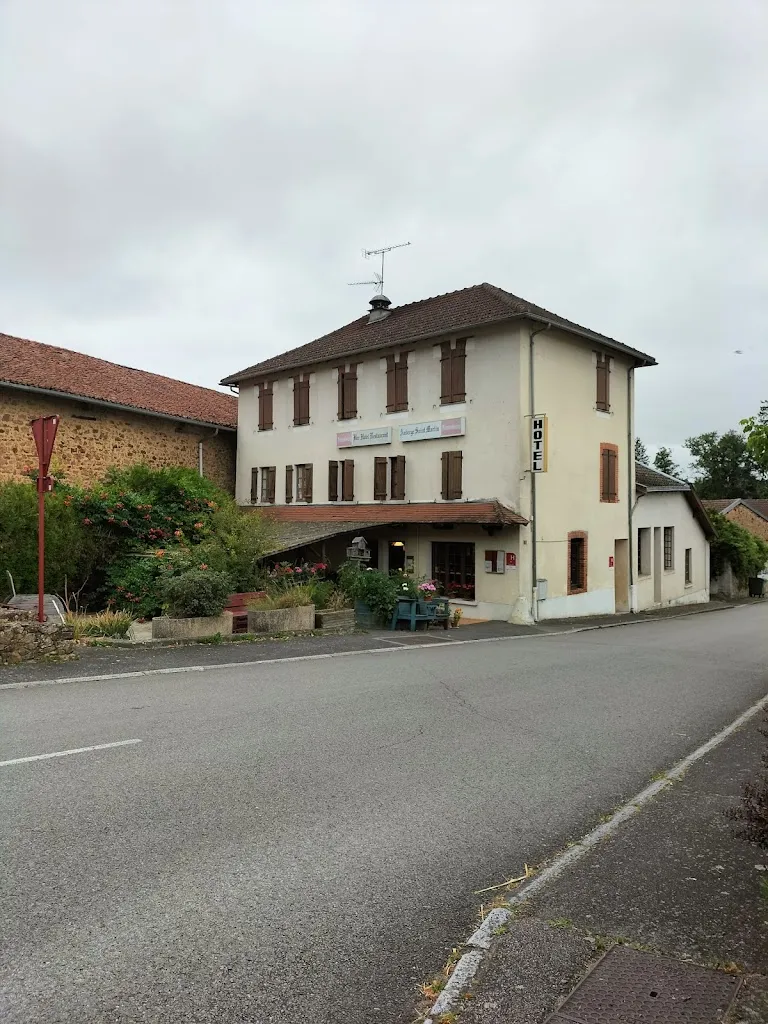 Emma Phippen_Auberge de Saint Martin_Saint-Martin-Terressus_recensione