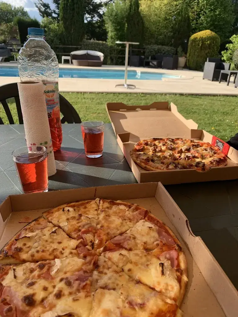 Sarah Dugeny_Pizza Farinello_Ambazac_review