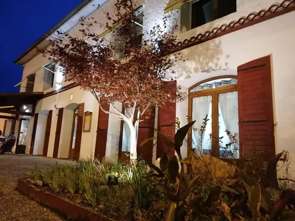 Au Feu De Bois restaurant in Amou