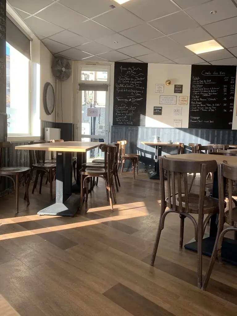 Bar Le Centre Restaurant in L'Étrat