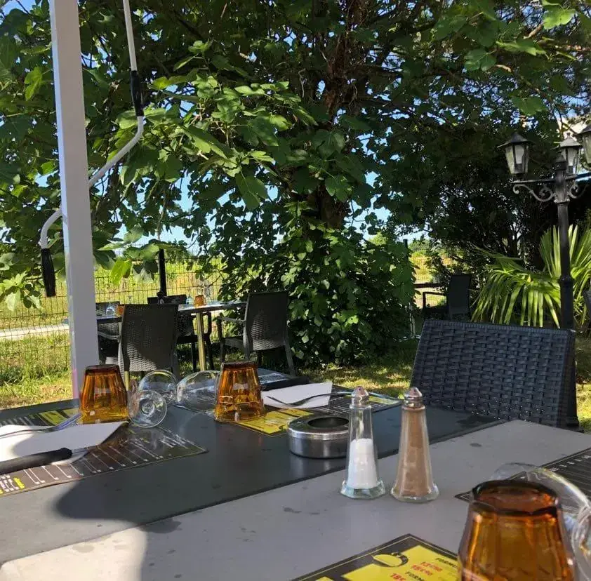 Restaurant La Ptite Adresse_Ambarès-et-Lagrave_slider_image_1