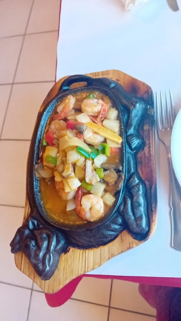 Cécile Untz_Le Dragon Royal_Sainte-Eulalie_review