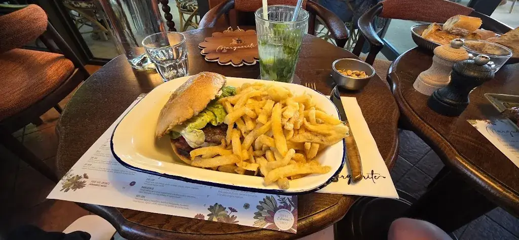 Brasserie Marguerite_Naucelles_slider_image_2