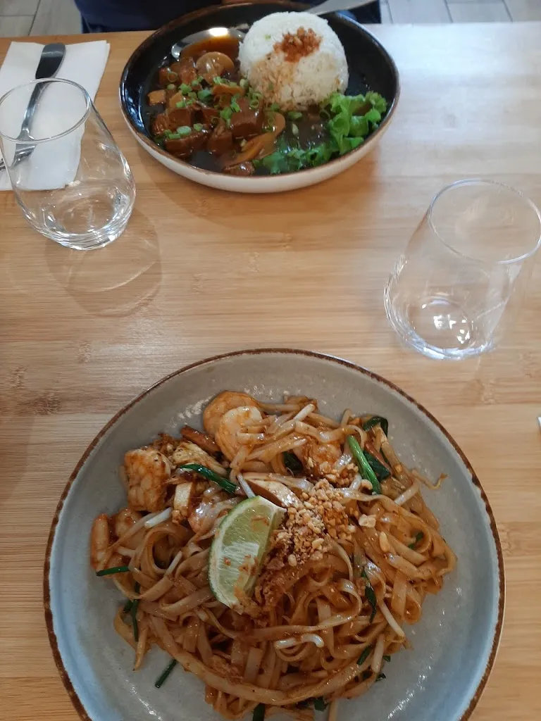 Joaquin-Edwin Vangenechten_Bôndi_Bassens_review