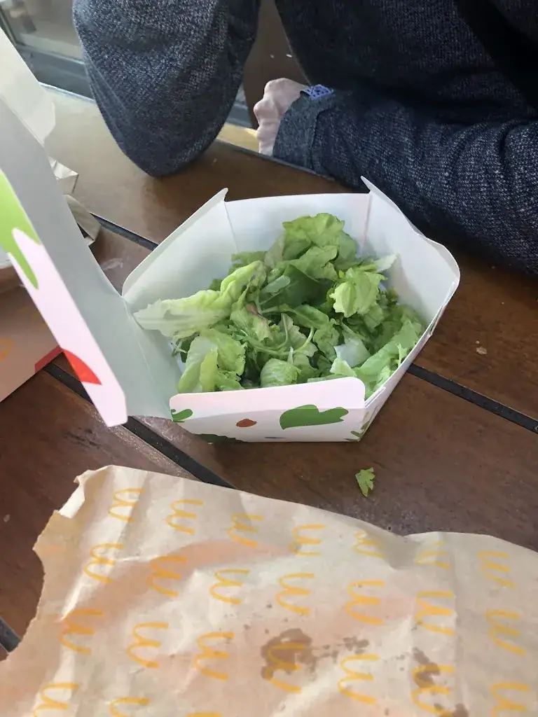 Mark Akkermans_McDonald's_Sainte-Eulalie_review