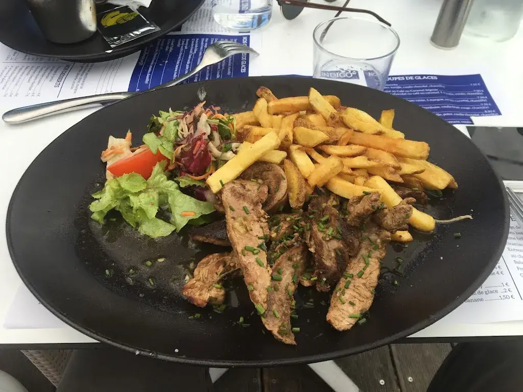 Afsheen Khosraviani_L'indigo_Anglet_recensione