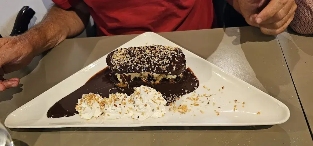 Marina Boulanger_Le Vôtre_Anglet_review