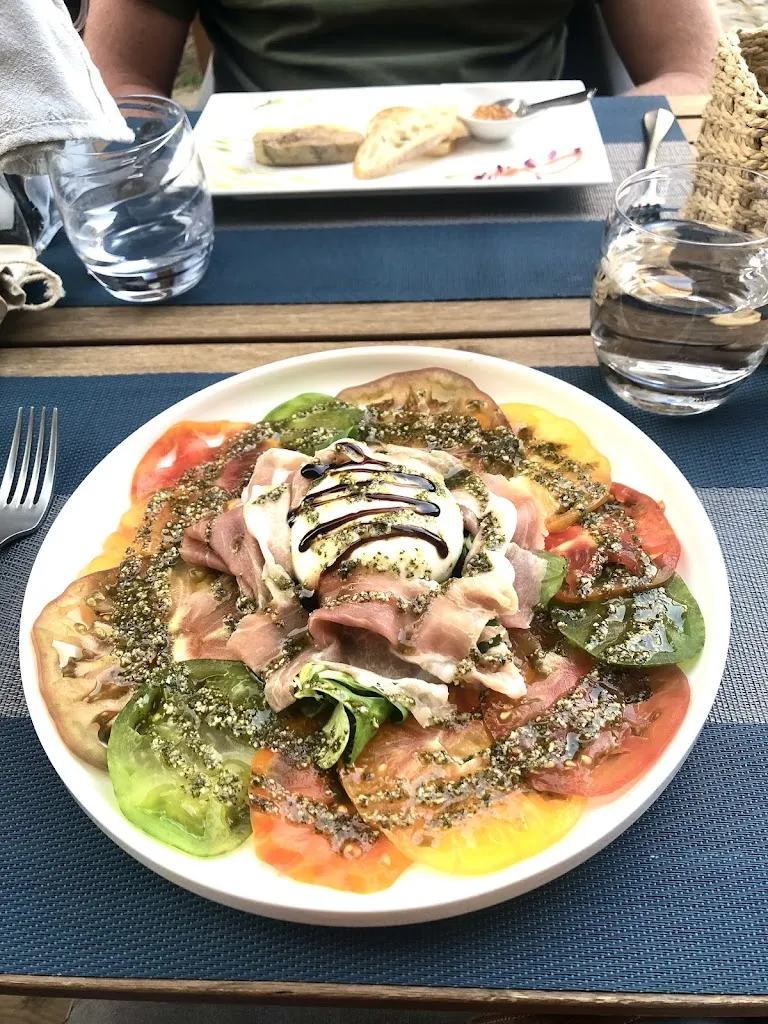 Rosa Kleve_La fleur de thym_Joyeuse_review