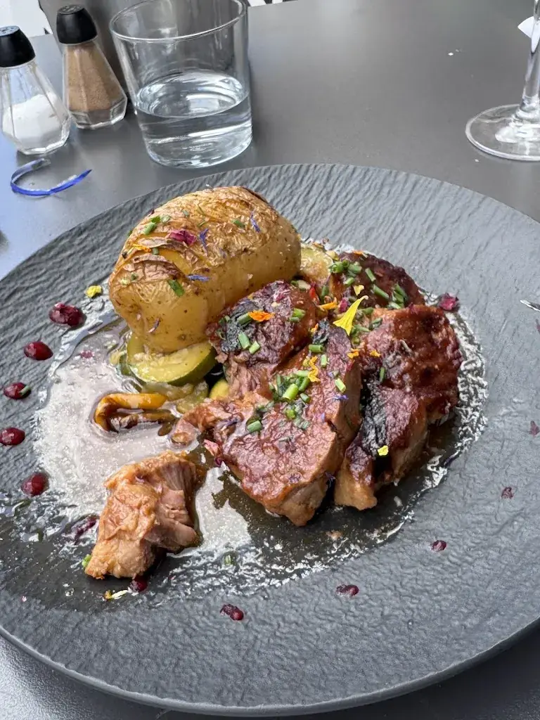 Céline Angenieux_L' OSTRA_Andernos-les-Bains_review