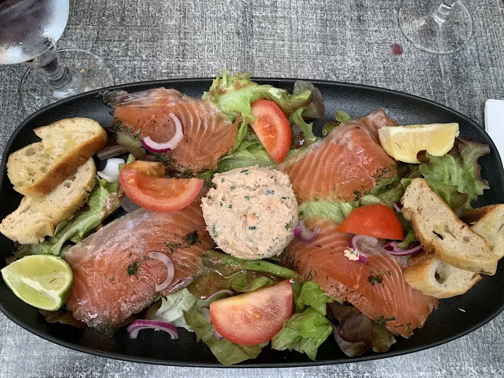 Akane Ogata_L'Airial_Andernos-les-Bains_review