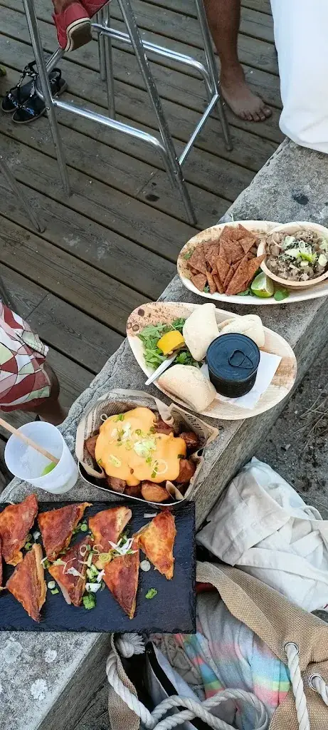 Shira Keshet_Fish Head_Andernos-les-Bains_review