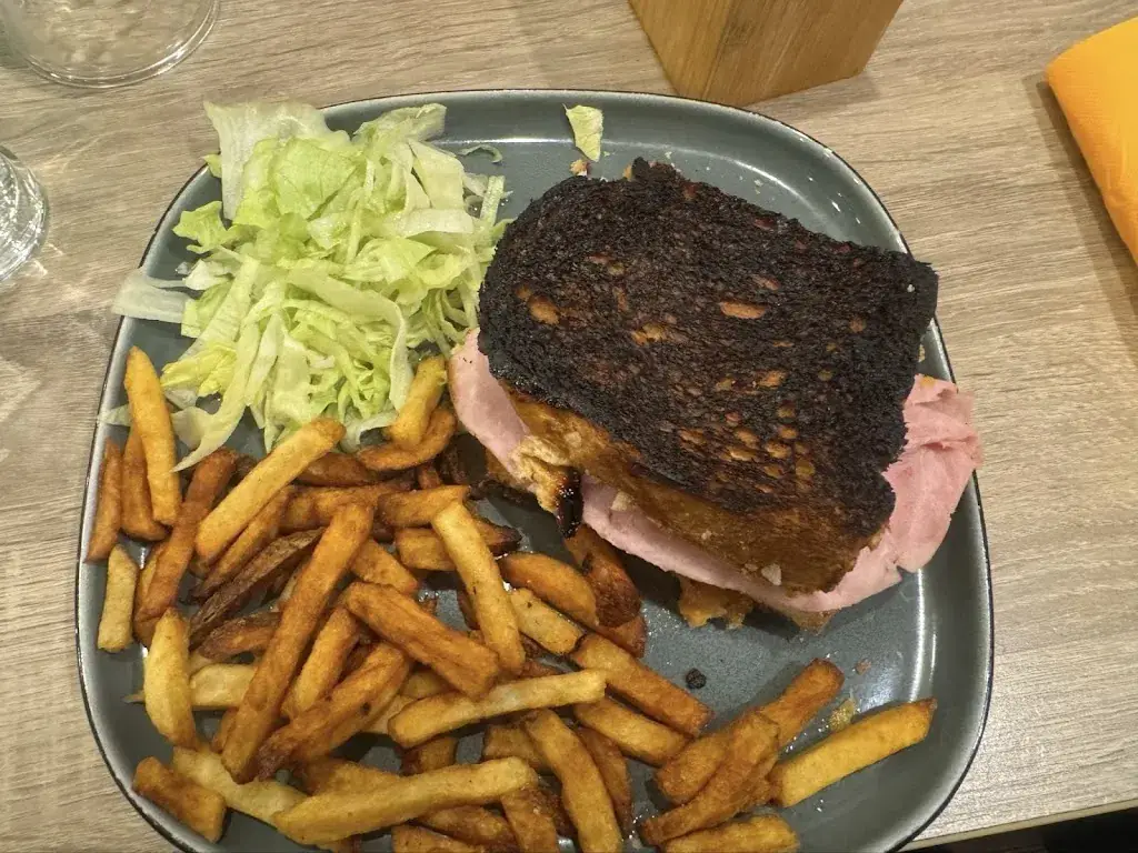 Bistrot de la Grand Font_Joyeuse_slider_image_2