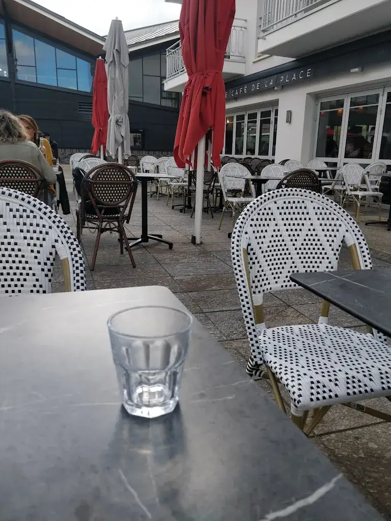 Le Café de la Place restaurant in Andernos-les-Bains