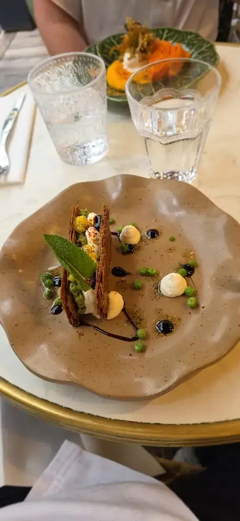 William Crendal_La Cour_Angoulême_review