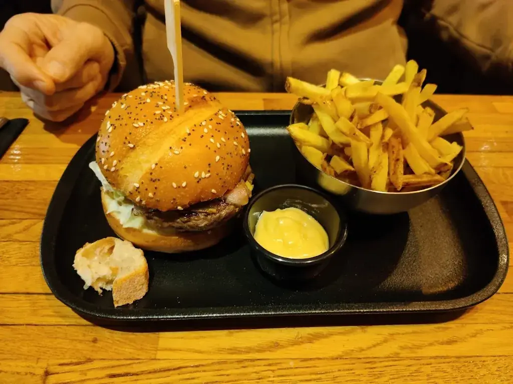 Helen E_Midi Minuit_Angoulême_review