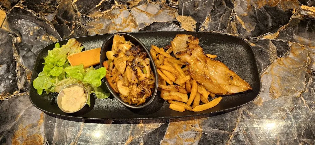 LE LOUNGE_Angoulême_slider_image_3