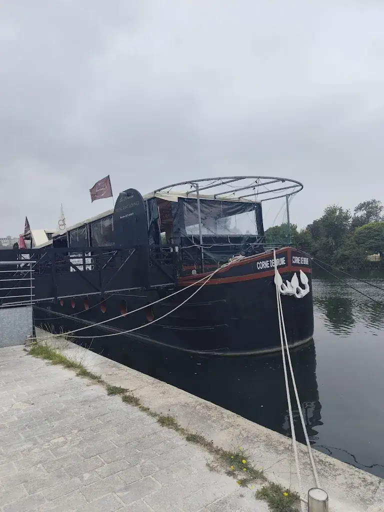 Wendy Dheilly_La Péniche_Angoulême_review