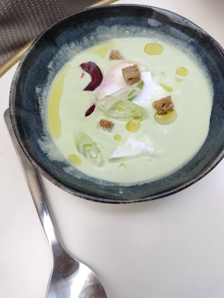 K K_yiayia_Angoulême_review