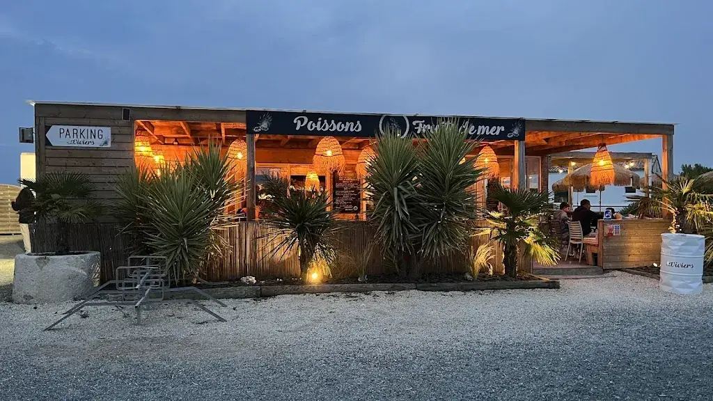 Roma Pijlman_LES VIVIERS_Angoulins_review