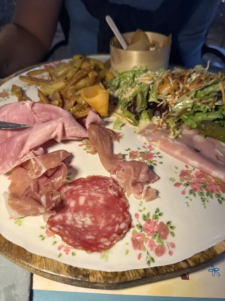 Mamie paillette_Jaujac_slider_image_2