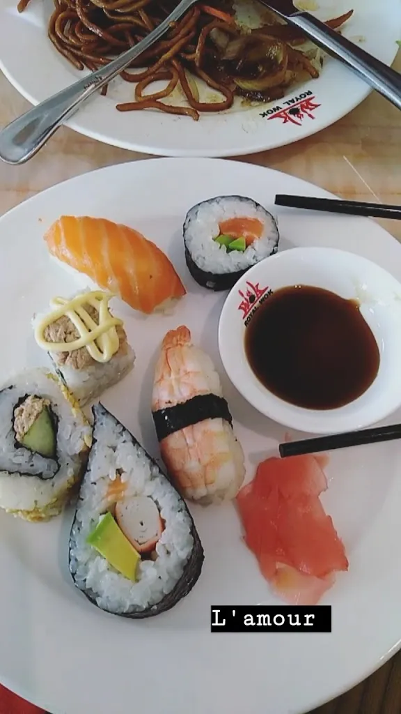 ROYAL WOK_Angoulins_slider_image_2