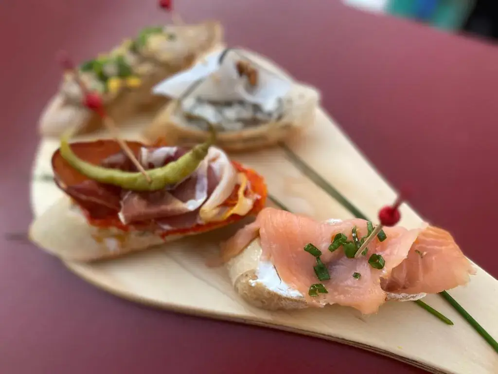 Bil Toki Arbona | Bar - Restaurant - Joko Berri_Arbonne_slider_image_2